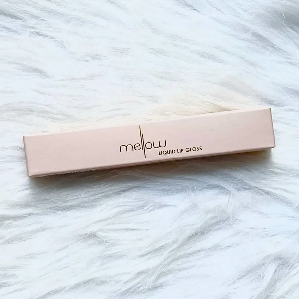 NIB Mellow Liquid Lip Gloss NEW IN BOX